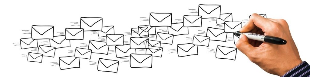 E-mail az internet előtt, 56 éves az e-mail kommunikáció